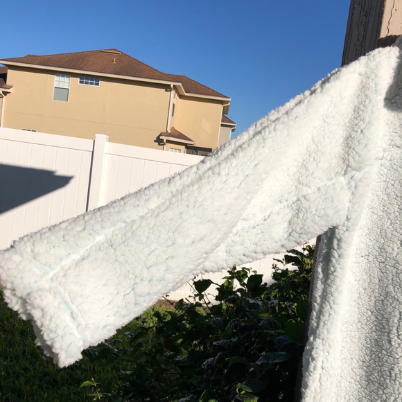 Blue Star Sherpa Pullover Sweater Fuzzy Sweatshirt - Picture 4 of 8